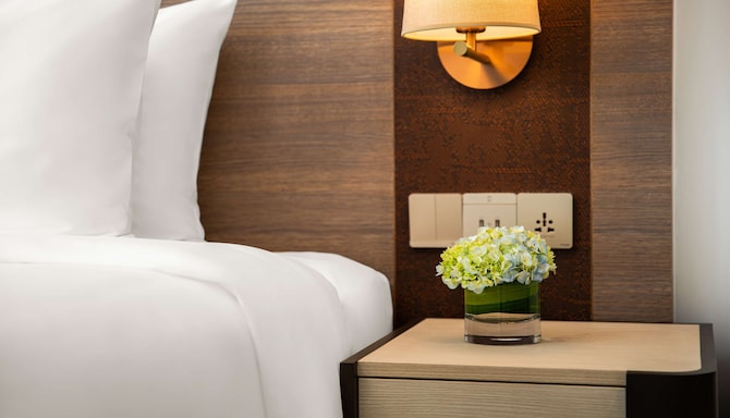 Radisson Blu Hotel, Coimbatore - Guest room bed detail