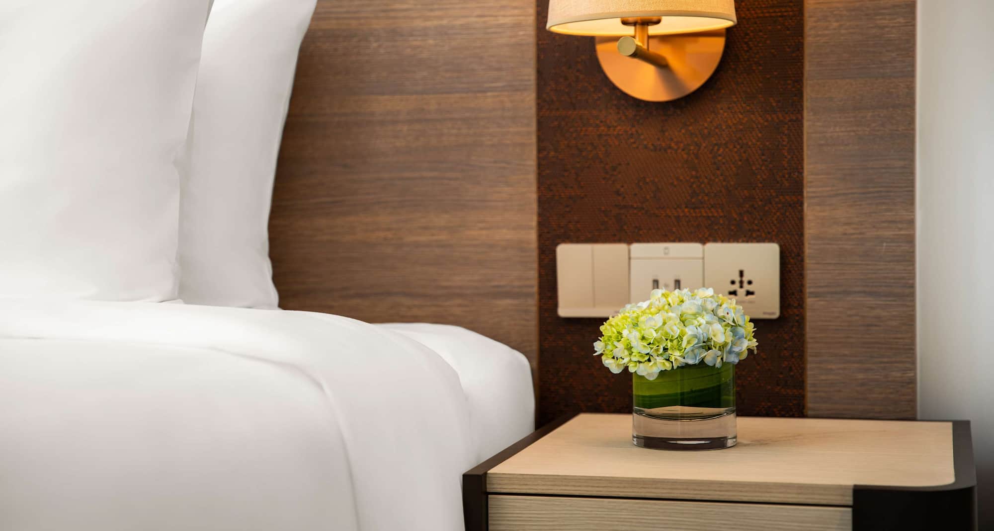 Radisson Blu Hotel, Coimbatore - Guest room bed detail