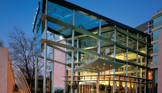 Radisson Blu Hotel, Cologne - Hotel Video