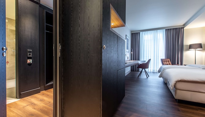 Radisson Blu Hotel, Cologne - Guest room