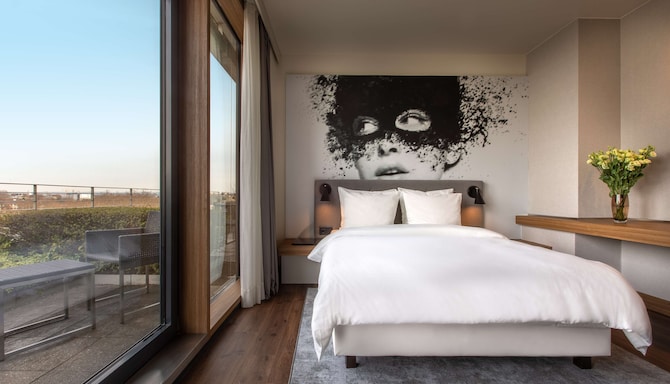 Radisson Blu Hotel, Cologne - Premium Room with Balcony