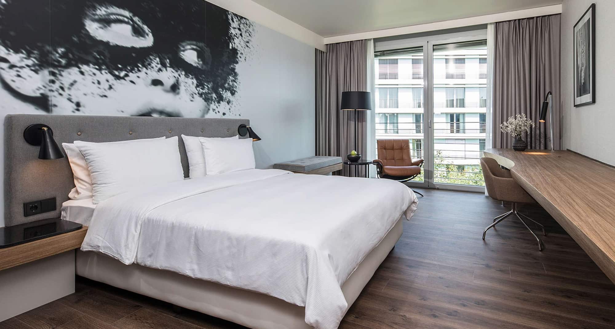 Radisson Blu Hotel, Cologne - Superior Room Garden View