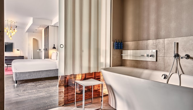 Radisson Blu Hotel, Cologne - Urban Retro Suite