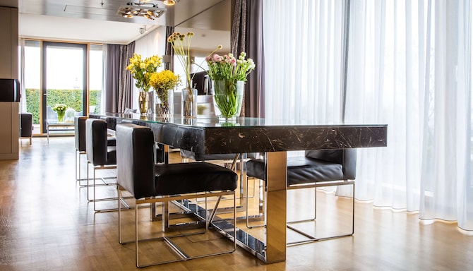 Radisson Blu Hotel, Cologne - Guest room