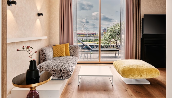 Radisson Blu Hotel, Cologne - Bohemian Loft Suite