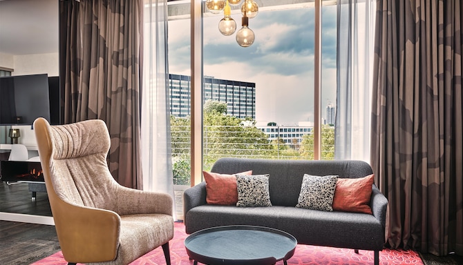 Radisson Blu Hotel, Cologne - Urban Retro Suite