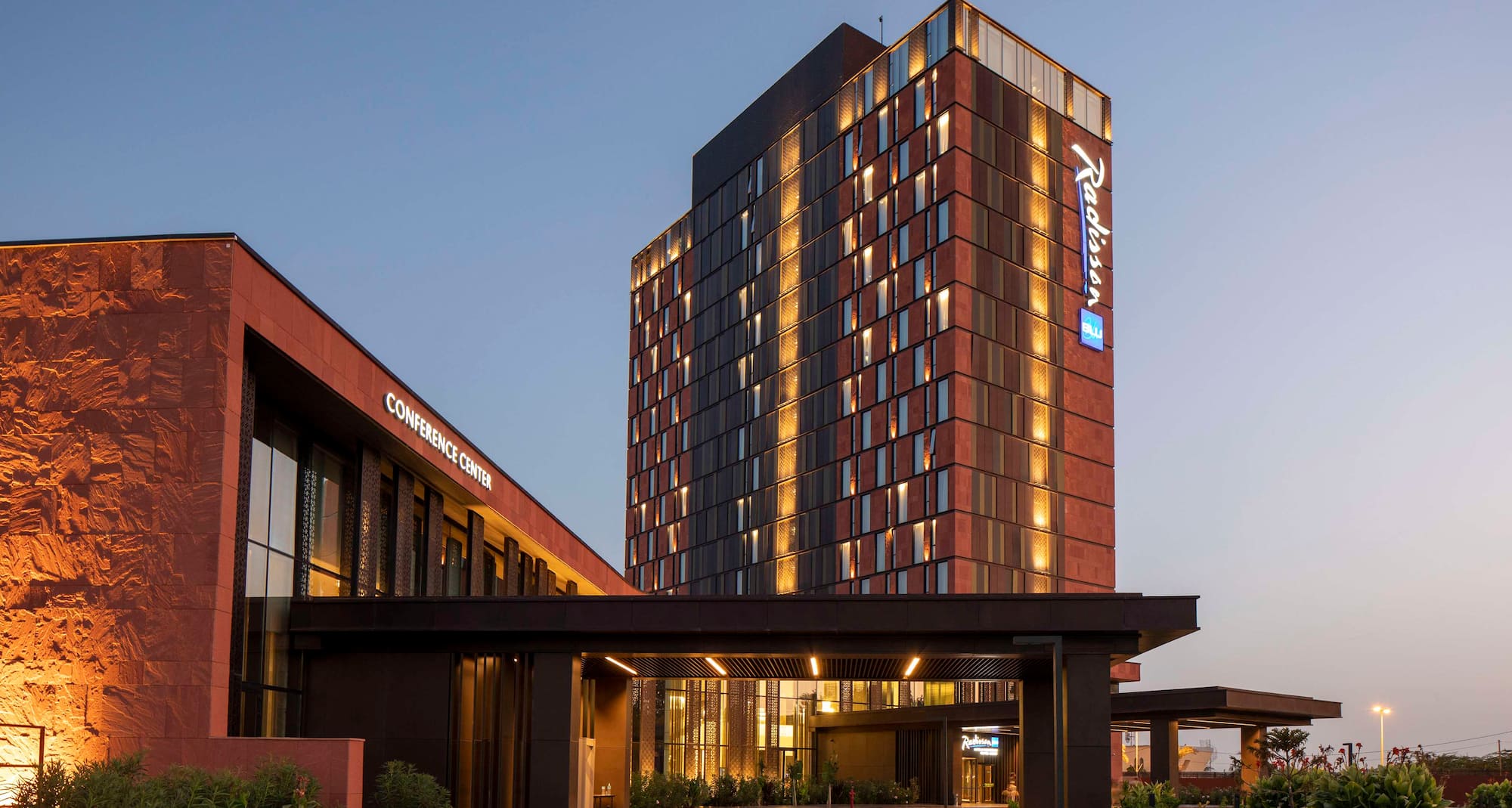Radisson Blu Hotel & Conference Center, Niamey - Hotel Exterior