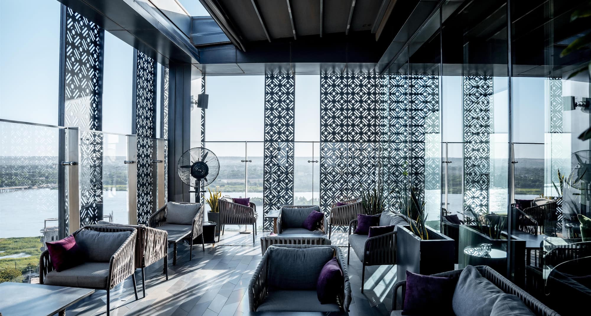 Radisson Blu Hotel and Conference Center, Niamey - Zaxi restaurant terrasse