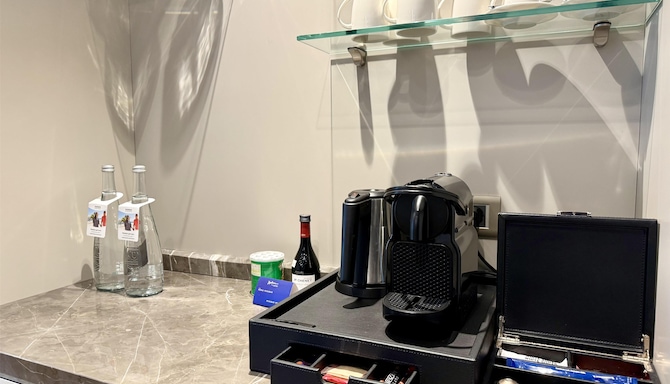 Radisson Blu Hotel & Conference Center, Niamey - Presidential Suite Mini Bar