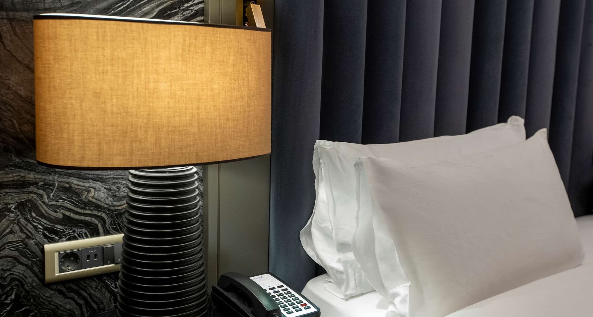 Radisson Blu Hotel and Conference Center, Niamey - Guest bedroom detail