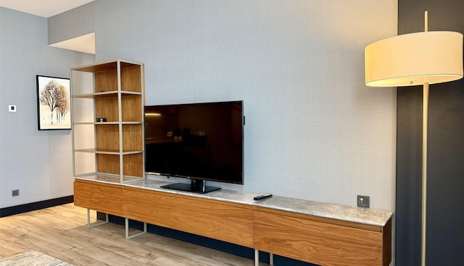 Radisson Blu Hotel & Conference Center, Niamey - Residential Suite Living Room
