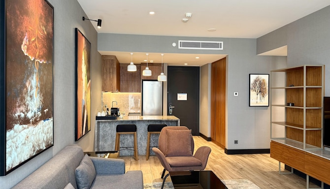 Radisson Blu Hotel & Conference Center, Niamey - Residential Suite Living Room