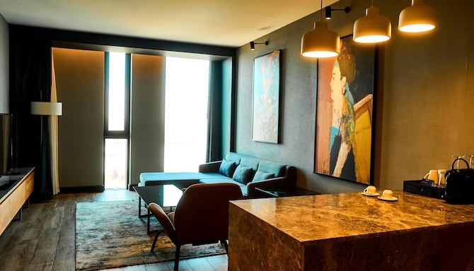 Radisson Blu Hotel & Conference Center, Niamey - Residential Suite living room