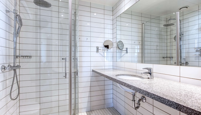Radisson Blu Hotel & Conference Center, Oslo Alna - Bathroom