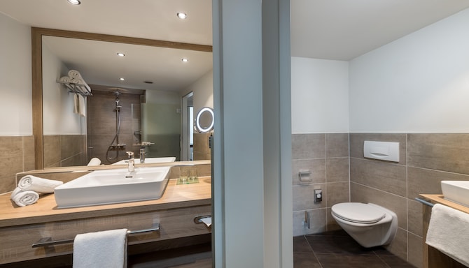 Radisson Blu Hotel & Conference Centre, Salzburg - Suite Bad