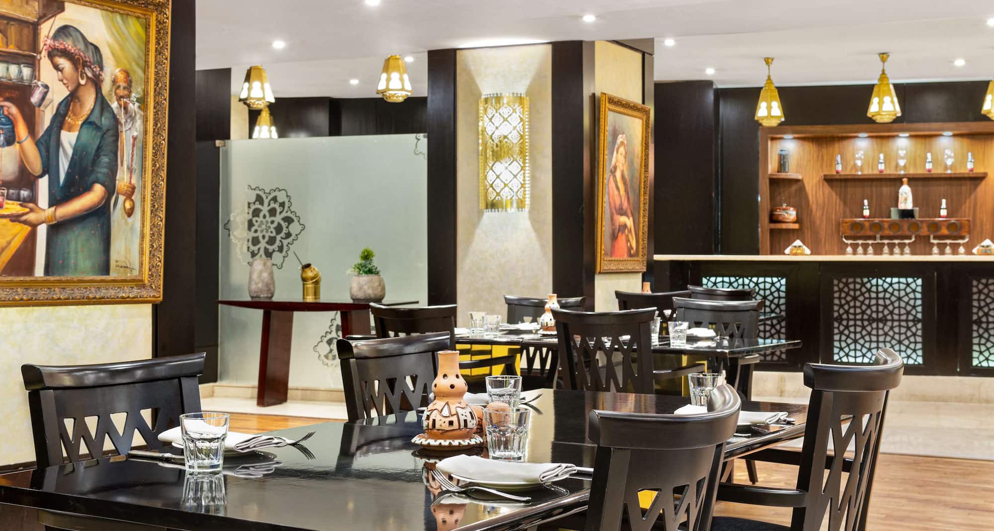 Radisson Blu Hotel and Convention Center, Alexandria - El Khan Restaurant