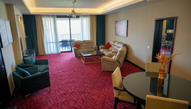Radisson Blu Hotel & Convention Center, Alexandria - Suite Living