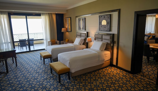 Radisson Blu Hotel & Convention Center, Alexandria - Presidential Connected room