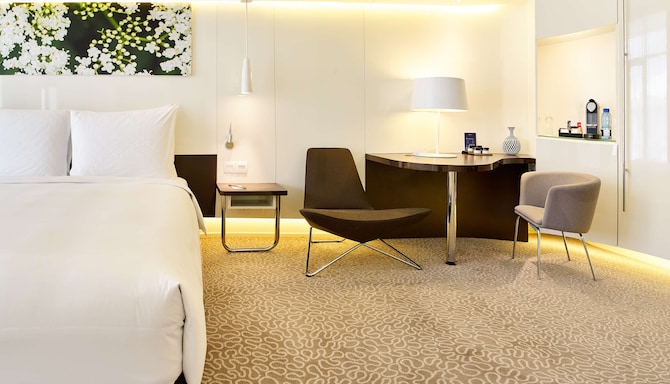 Radisson Blu Hotel &amp; Convention Centre Kigali - Guest room