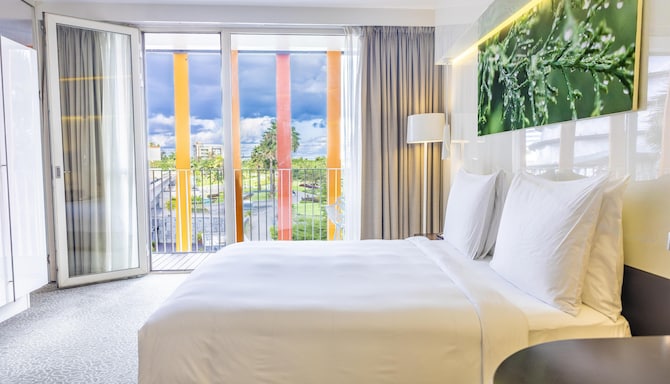 Radisson Blu Hotel & Convention Center, Kigali - Superior Room with Balcony - Dome View