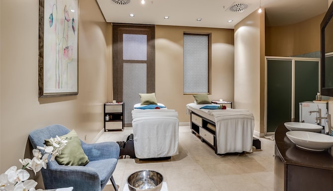 Radisson Blu Hotel and Convention Center, Kigali - Massage Room