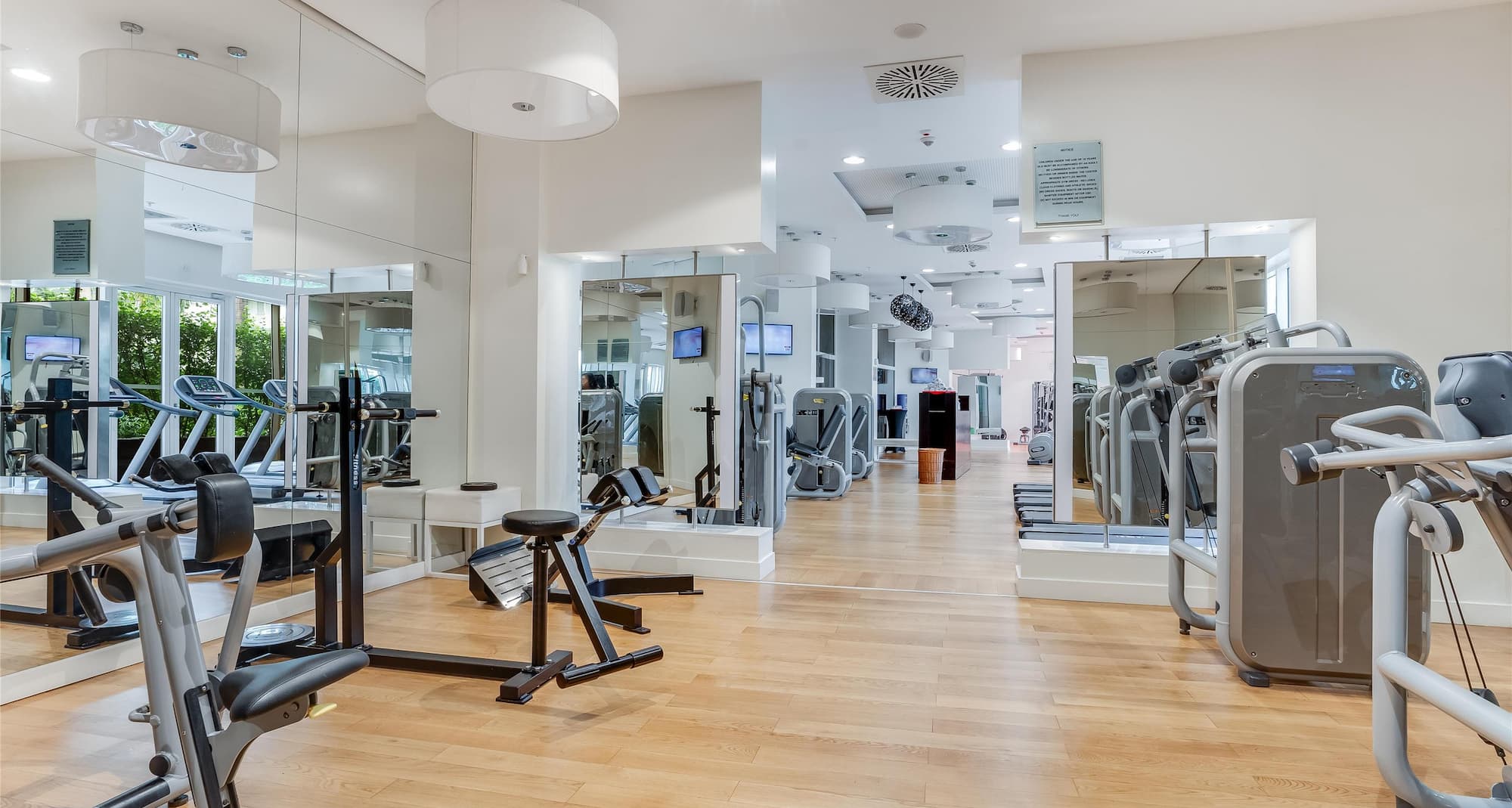 Radisson Blu Hotel and Convention Center, Kigali - Gym