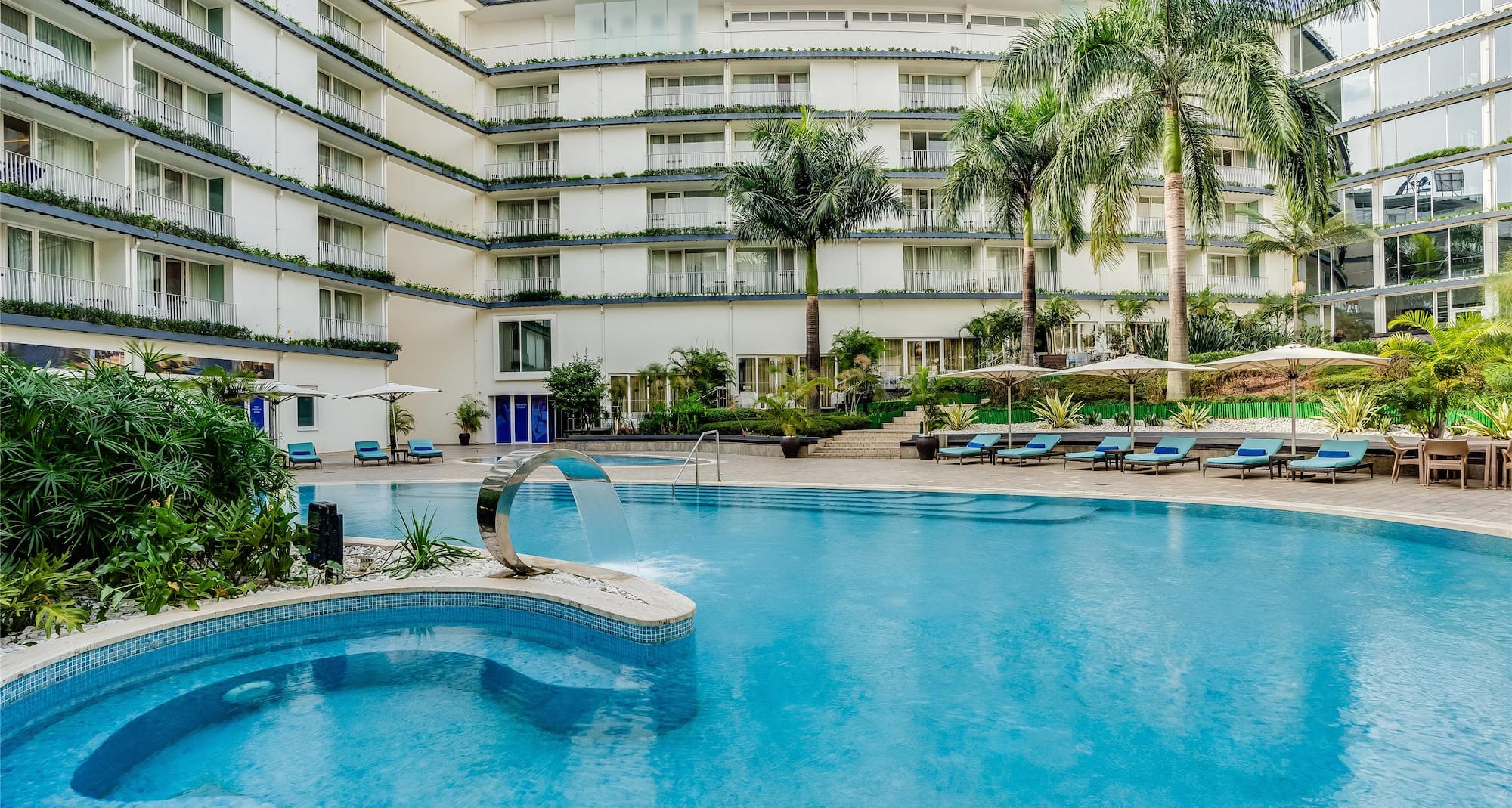 Radisson Blu Hotel and Convention Center, Kigali - Swimming Pool