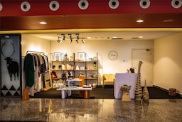 Radisson Blu Hotel and Convention Center, Kigali - Gift Shop