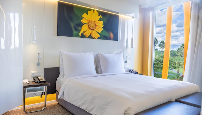 Radisson Blu Hotel & Convention Center, Kigali - Junior Suite with Lounge Access and Balcony
