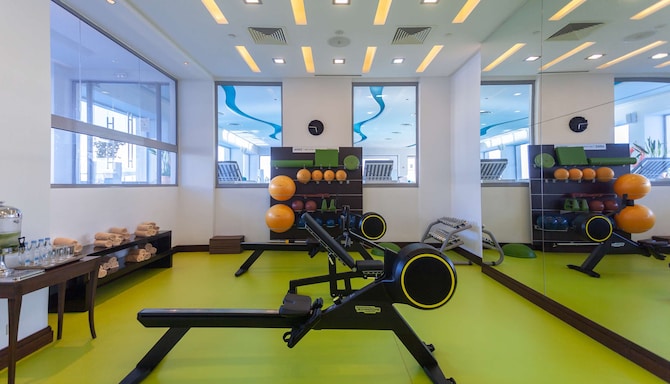 Radisson Blu Hotel and Convention Center, Tunis - Gym