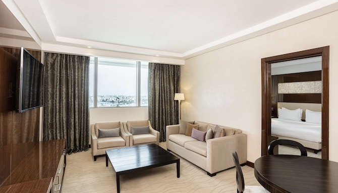 Radisson Blu Hotel & Convention Center, Tunis - Junior Suite with lounge access