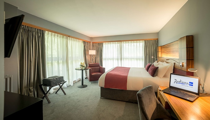 Radisson Blu Hotel, Cork - Business Class Room