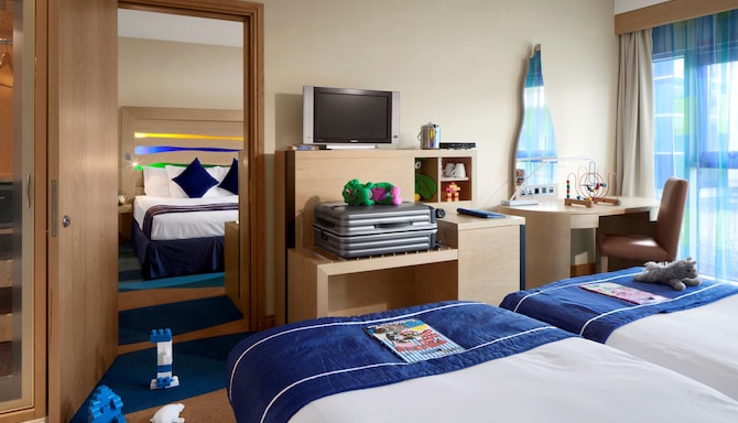 Radisson Blu Hotel, Cork - Family Stay - 2 connecting rooms