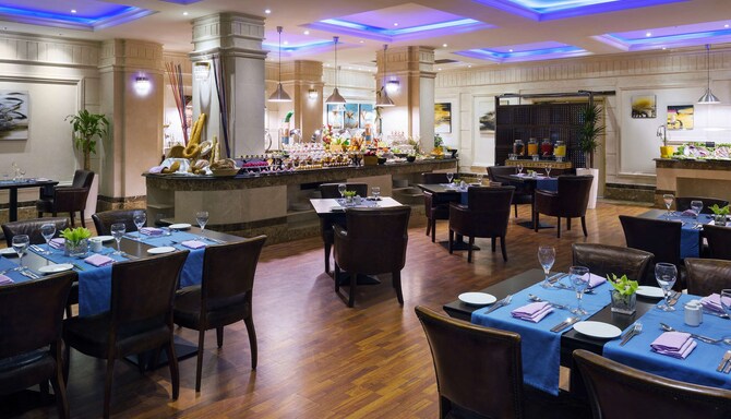 Radisson Blu Hotel, Dhahran - Restaurant