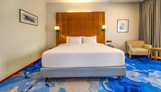 Radisson Blu Hotel, Dhaka Water Garden - Premium Room