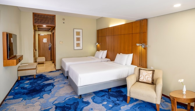 Radisson Blu Hotel, Dhaka Water Garden - Family Room