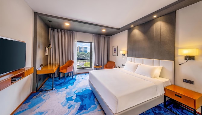 Radisson Blu Hotel, Dhaka Water Garden - Superior Room