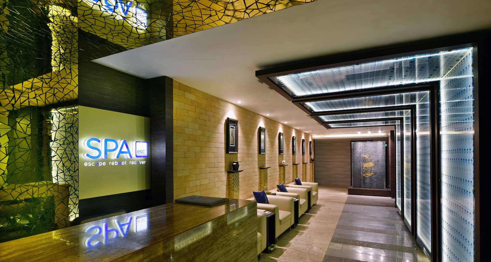 Radisson Blu Hotel, Dhaka Water Garden - SPA