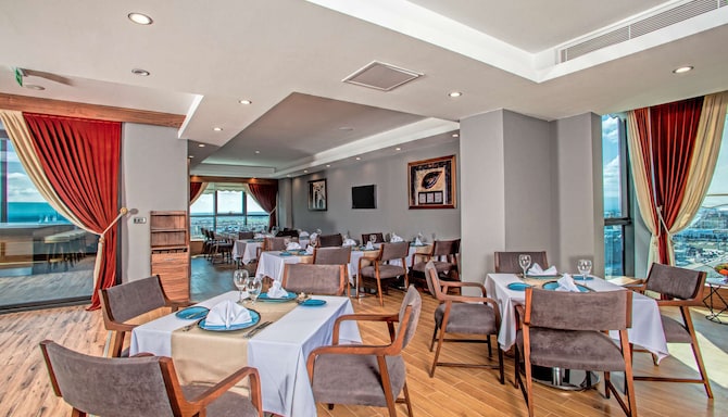 فندق راديسون بلو، دياربكر - بار ومقهى City Cafe and Bar