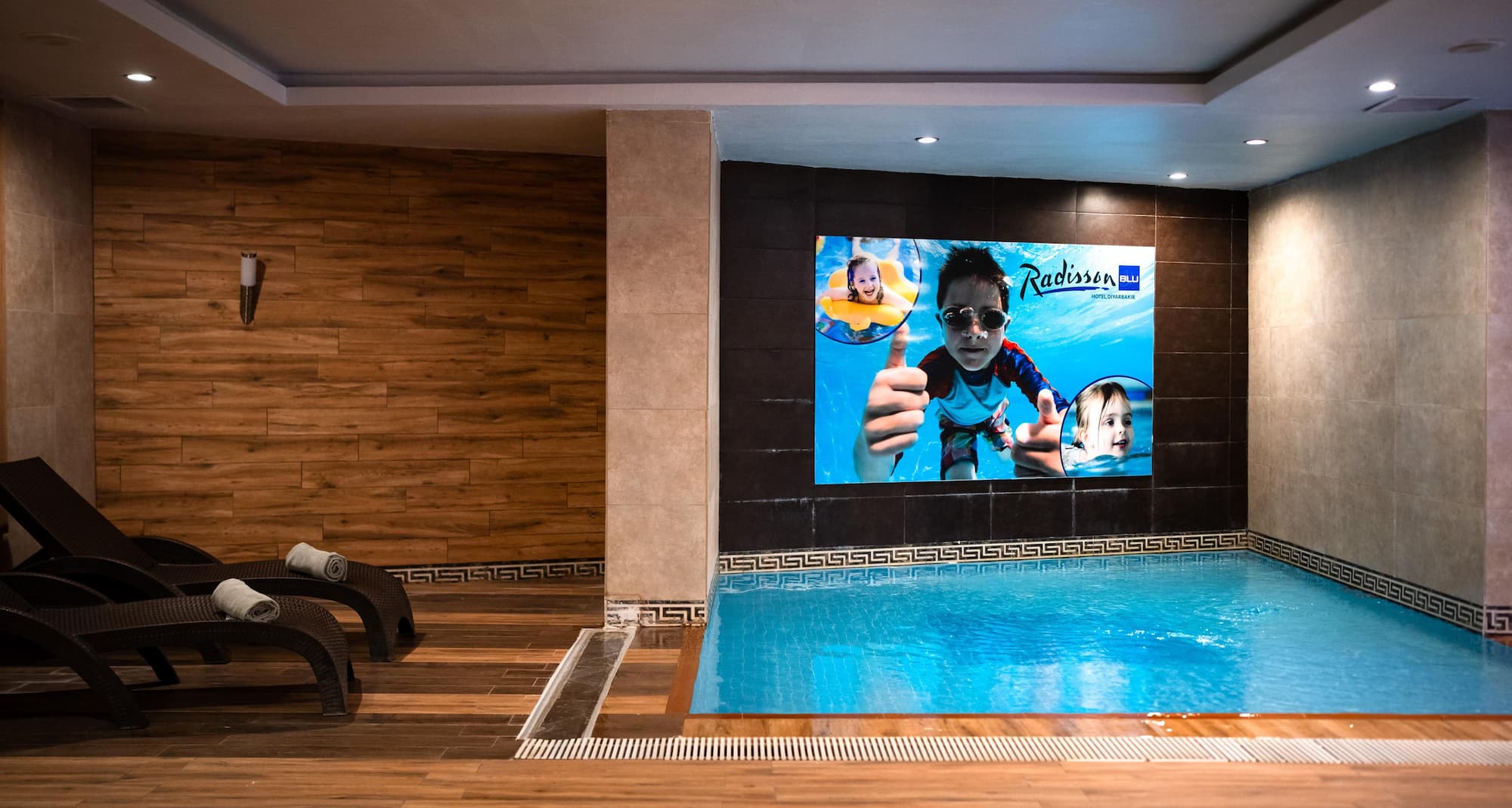 Radisson Blu Hotel, Diyarbakir - Pool