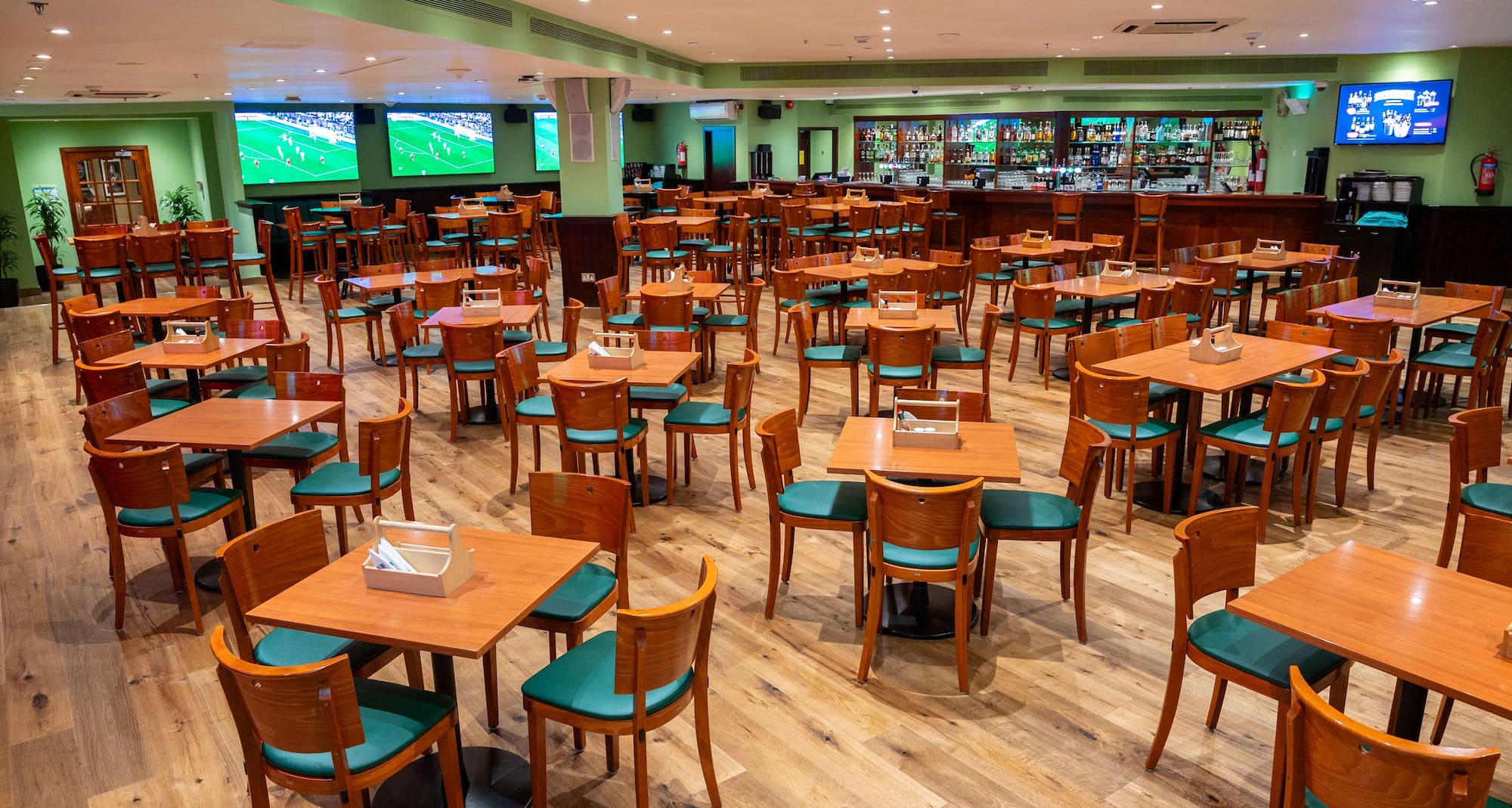 Radisson Blu Hotel, Doha - Shehrazad Lounge Bar and Terrace