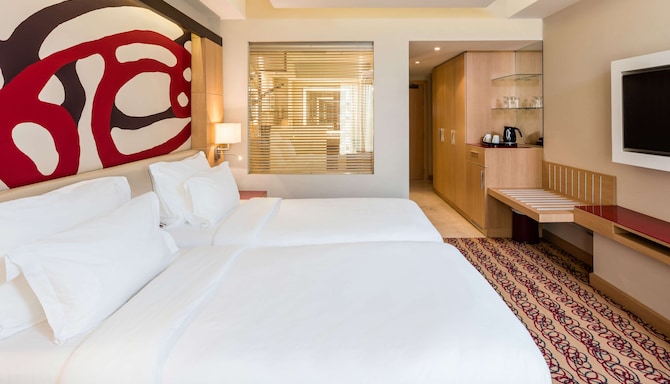 Radisson Blu Hotel, Doha - Standard Room with twin beds