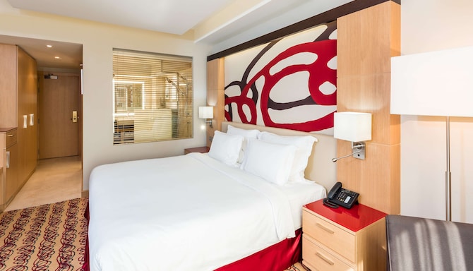 Radisson Blu Hotel, Doha - Standard Room with king bed