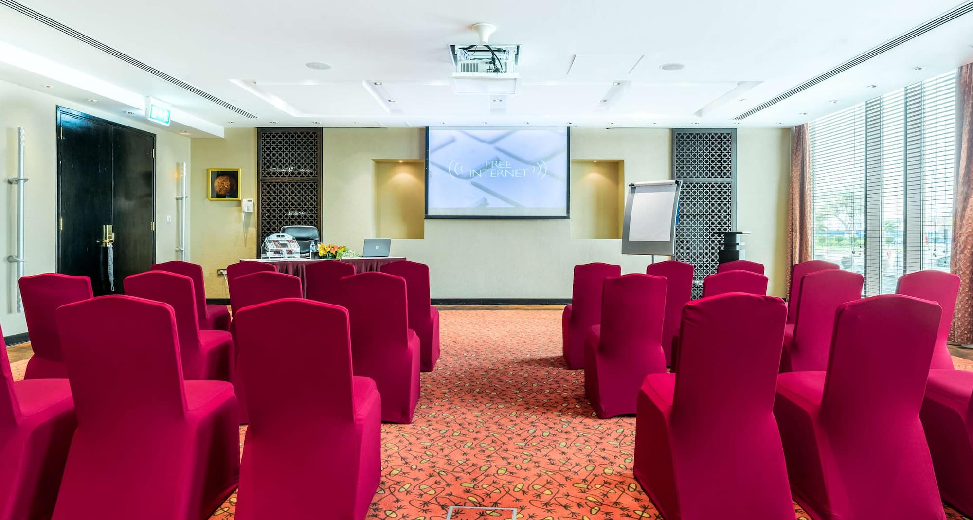 فندق راديسون بلو، الدوحة - Neptune