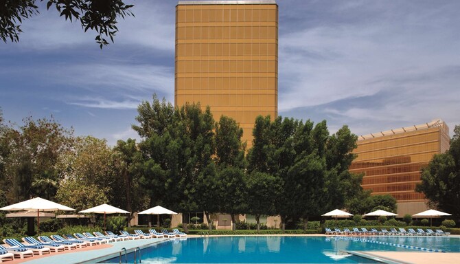 Radisson Blu Hotel, Doha - Pool