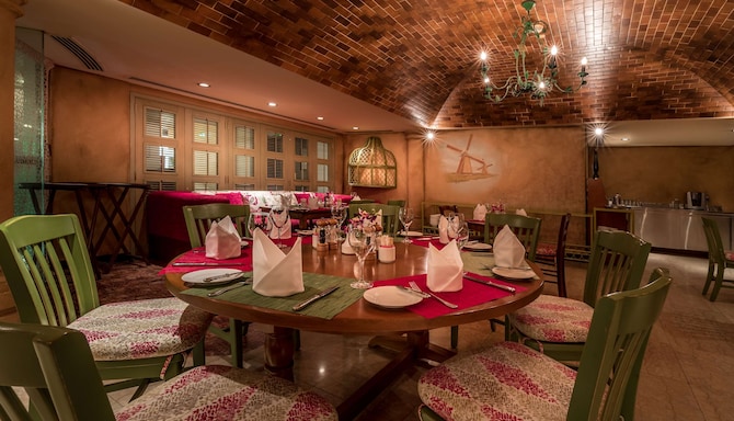 Radisson Blu Hotel, Doha - Bistro Bistro