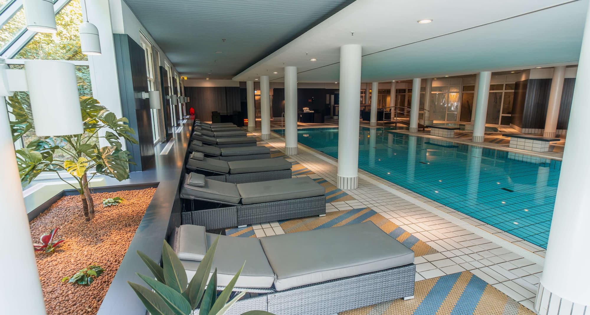 Radisson Blu Hotel, Dortmund - Pool - Innen