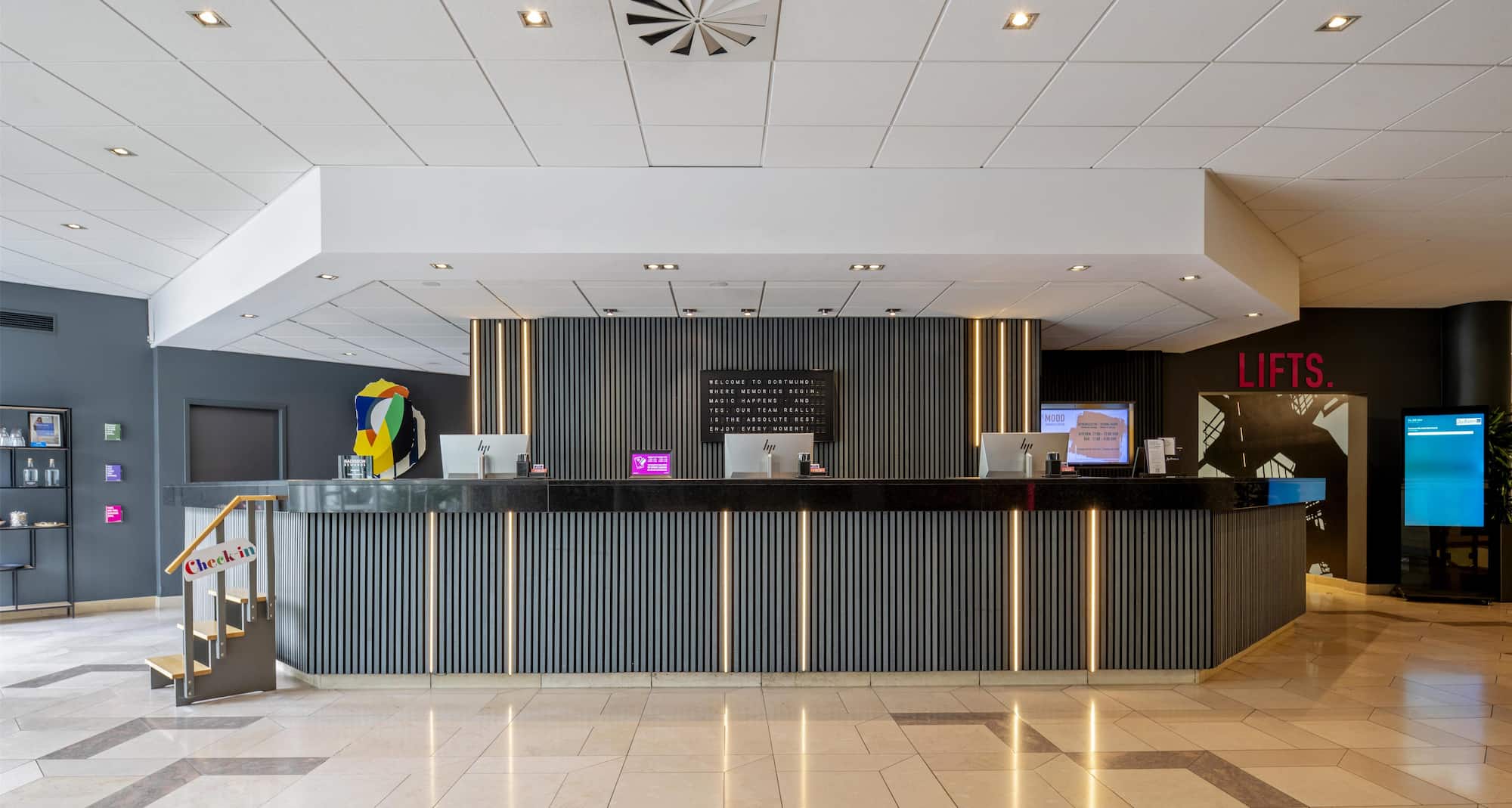 Radisson Blu Hotel, Dortmund - Vista del vestíbulo