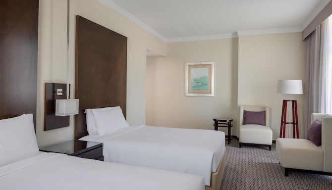 Radisson Blu Hotel, Dubai Barsha Heights - غرفة ضيوف