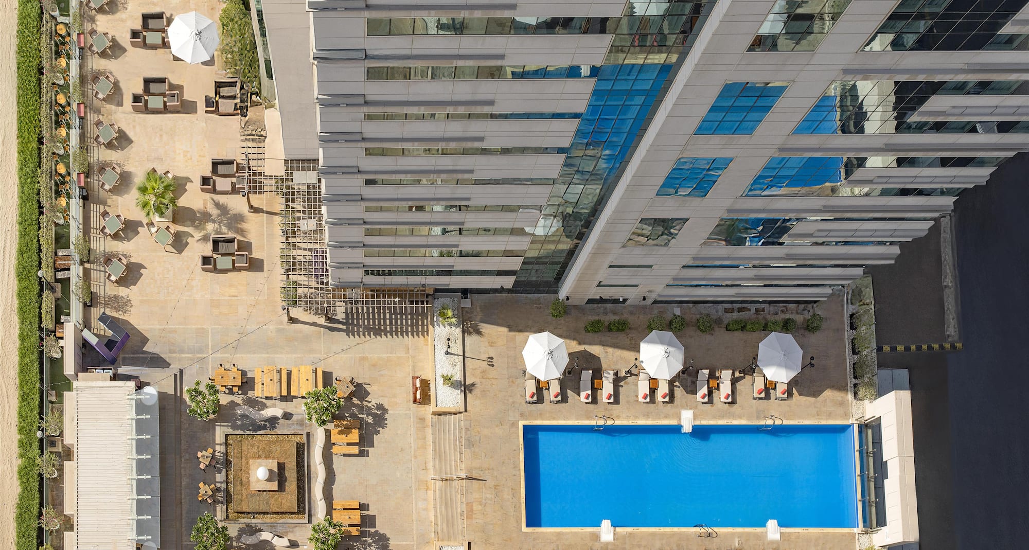 Radisson Blu Hotel, Dubai Barsha Heights - Pool